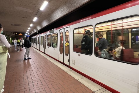 H-Bahn-Passagiere sollen künftig direkt in U42 umsteigen können