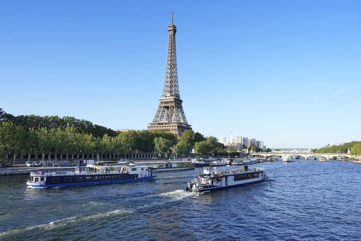 Kurz vor Beginn der Olympischen Spiele in Paris werden die Eintrittspreise für den Eiffelturm um rund 20 Prozent erhöht (Archivbild).