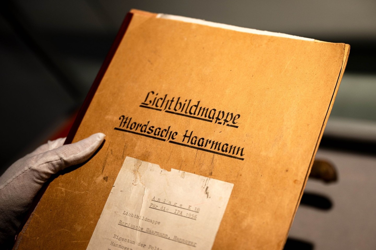 Die Lichtbildmappe in der Mordsache Fritz Haarmann: Es ist der 100. Jahrestag der Verhaftung des Massenmörders.