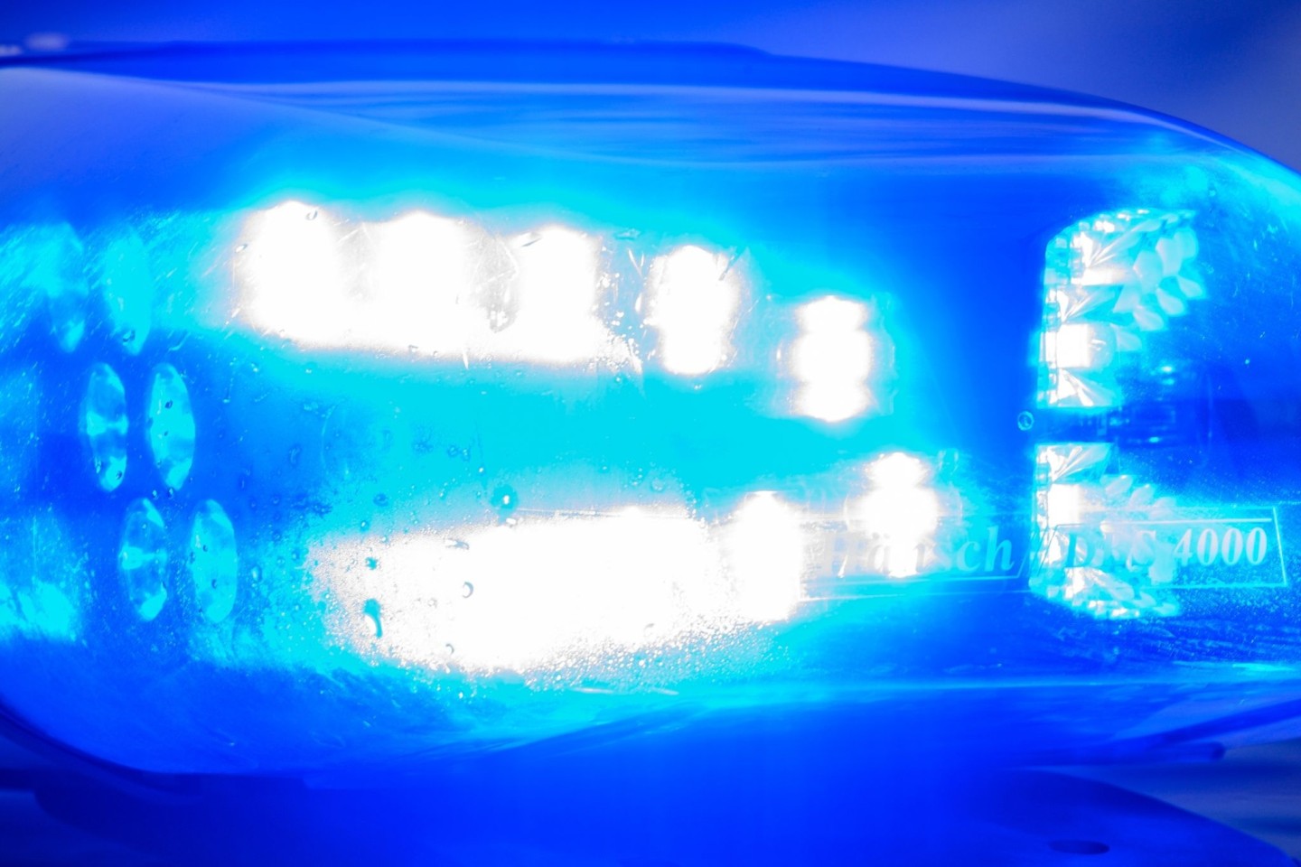 In der saarländischen Gemeinde Beckingen, rund 30 Kilometer von Saarbrücken entfernt, hat die Polizei zwei Tote in einer Wohnung gefunden (Symbolbild).